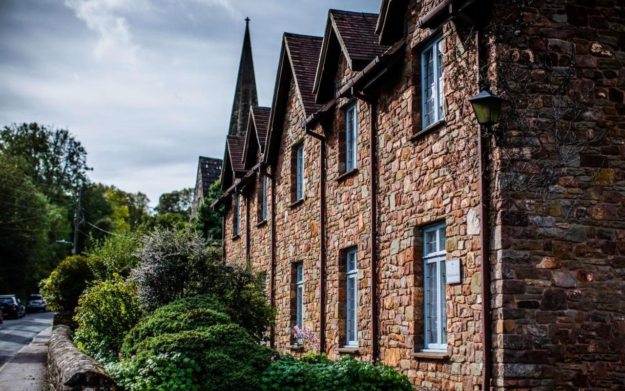 The Wyndham Hotel Clearwell Екстериор снимка
